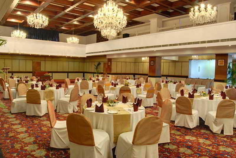Breeze Hotel Chennai Exterior photo