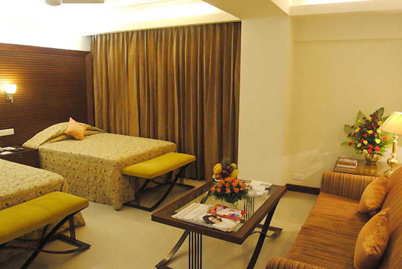 Breeze Hotel Chennai Exterior photo